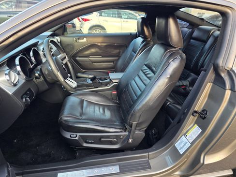 Used 2005 Ford Mustang GT image 9