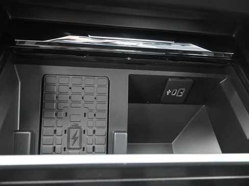 New 2026 Ford F250 Lariat w/ Black Appearance Package image 30