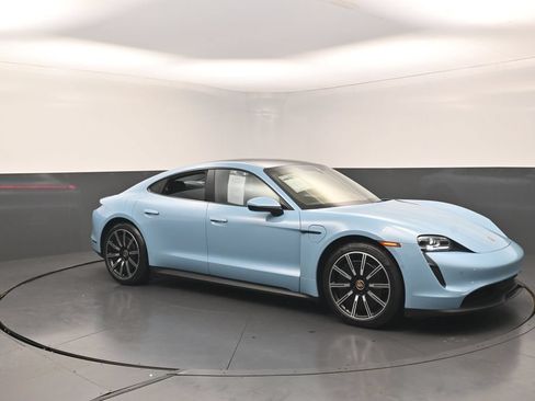 Used 2021 Porsche Taycan RWD image 2