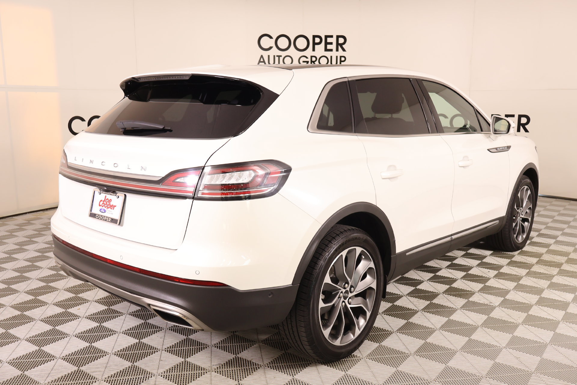 Used 2022 Lincoln Nautilus Reserve w/ Equipment Group 201A FWD image 21