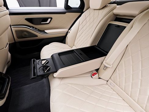 Used 2024 Mercedes-Benz S 580e 4MATIC Sedan image 54