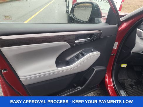 Used 2020 Toyota Highlander Limited image 15