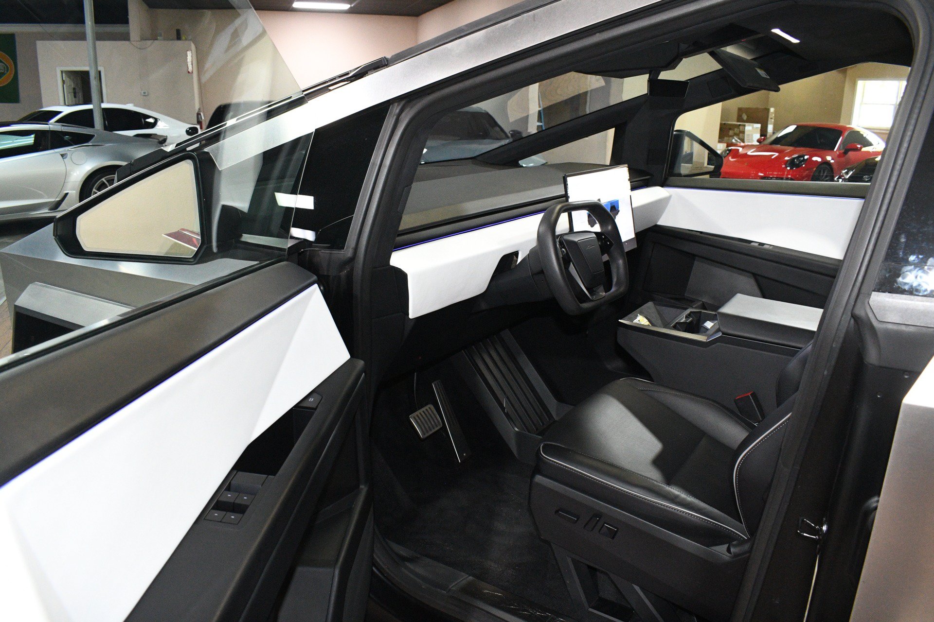 Used 2024 Tesla Cybertruck AWD Crew Cab image 47