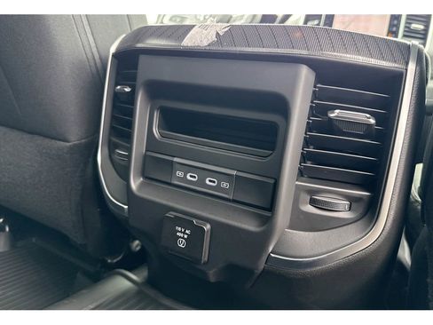 New 2026 RAM 2500 Big Horn AWD/4WD image 21