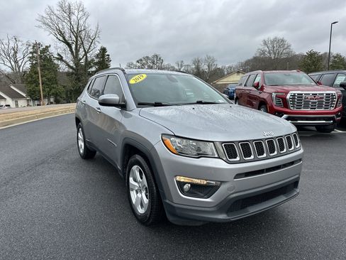 Used 2019 Jeep Compass Latitude w/ Popular Equipment Group image 3