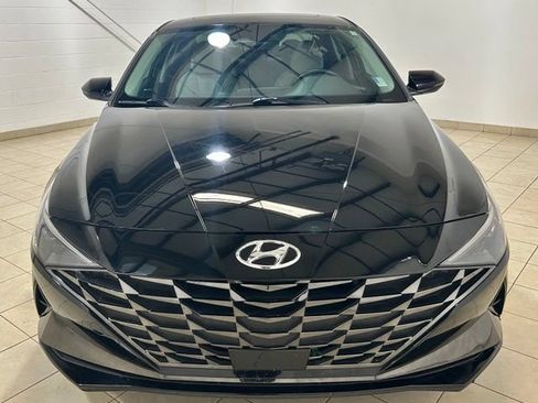 Used 2023 Hyundai Elantra Limited FWD image 8