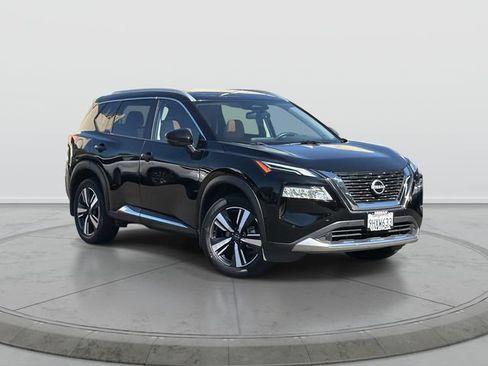 Certified 2023 Nissan Rogue Platinum FWD image 1