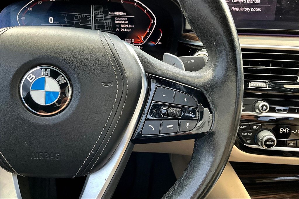 Used 2021 BMW 530i w/ Premium Package RWD image 11