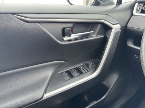 Certified 2022 Toyota RAV4 XLE image 30