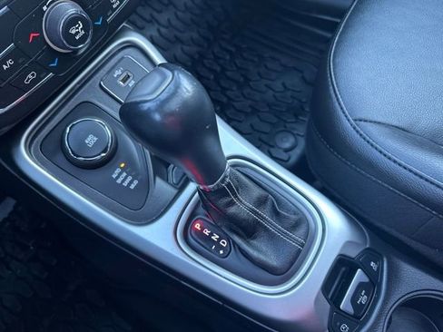 Used 2021 Jeep Compass 80th Special Edition w/ Sun and Sound Group image 29