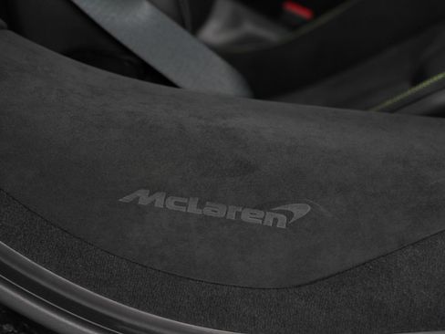Used 2024 McLaren 750S Spider RWD image 28