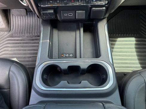 Used 2021 Chevrolet Silverado 1500 LTZ w/ LTZ Convenience Package II RWD image 17