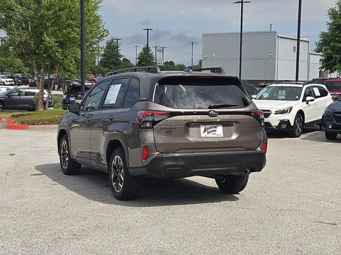 Certified 2025 Subaru Forester Premium AWD/4WD image 5