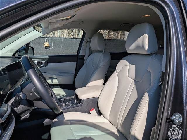 Used 2025 Kia Sorento EX FWD image 29