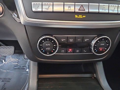 Used 2015 Mercedes-Benz GL 550 4MATIC image 12