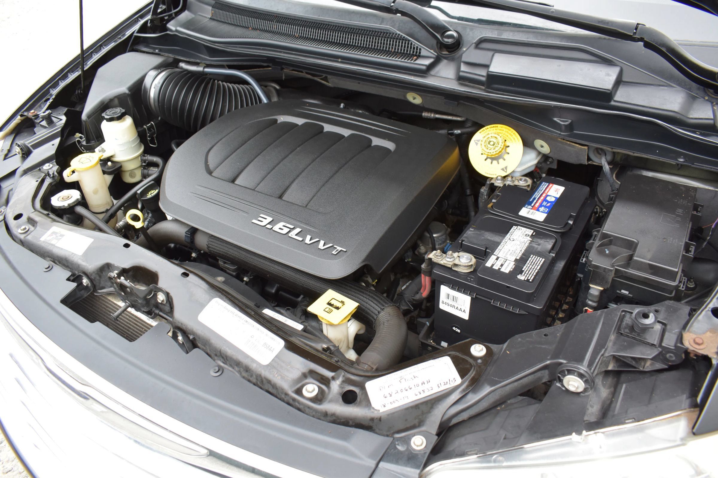 Used 2014 Chrysler Town & Country Limited w/ Luxury Group FWD image 39