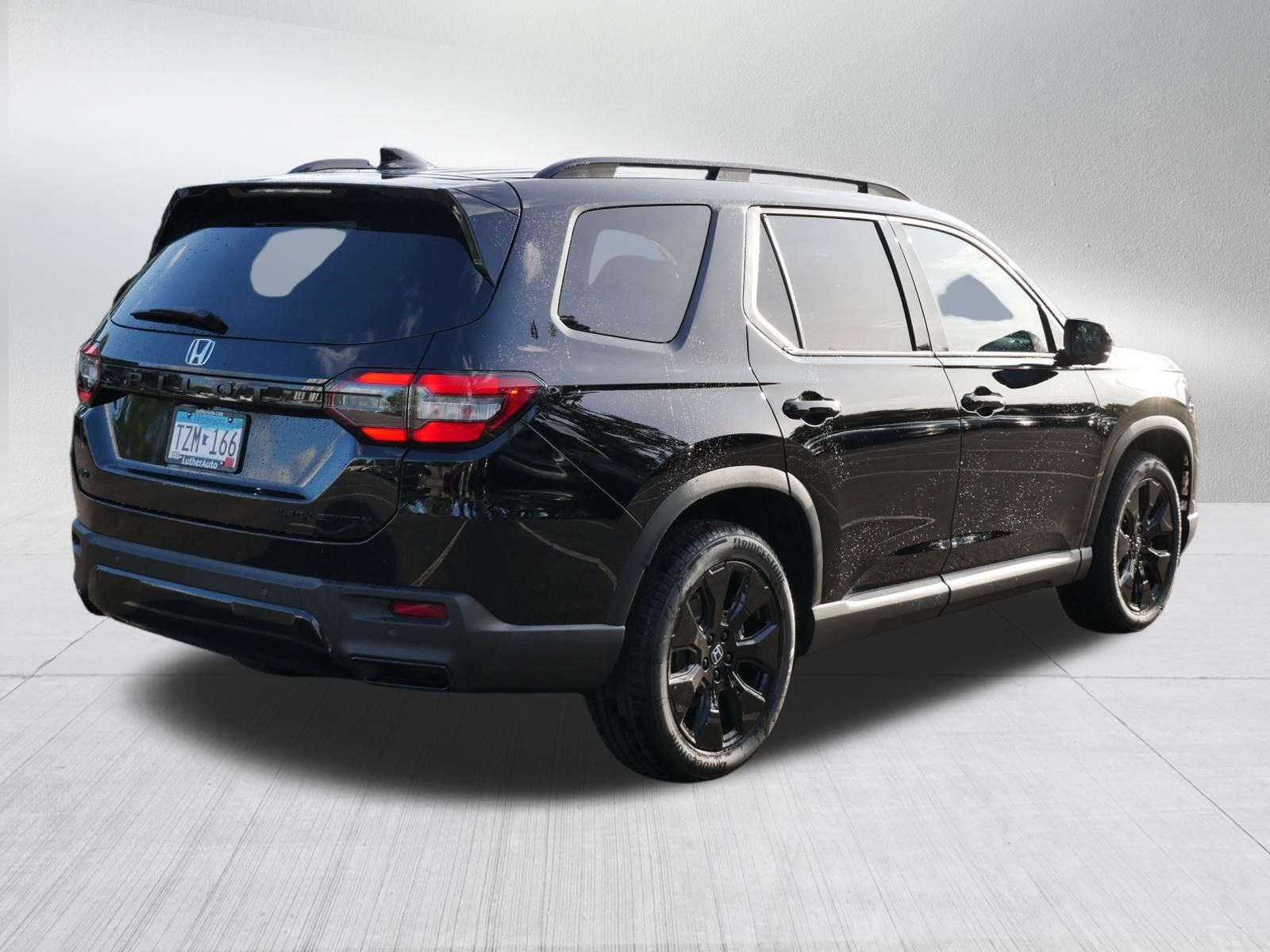 Certified 2026 Honda Pilot Black Edition image 7