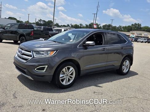 Used 2017 Ford Edge SEL w/ Equipment Group 201A FWD image 3