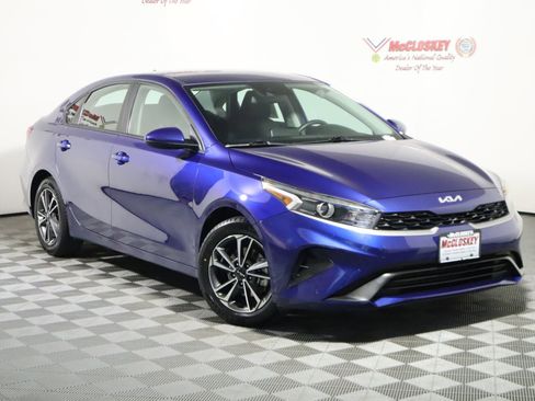Used 2023 Kia Forte LXS image 2