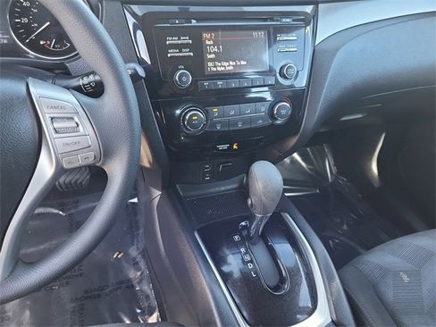 Used 2016 Nissan Rogue S image 14