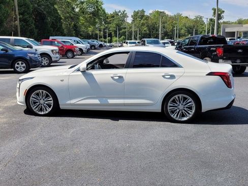 Used 2025 Cadillac CT4 Premium Luxury image 5