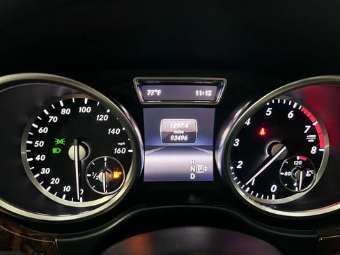 Used 2015 Mercedes-Benz GL 550 4MATIC image 25