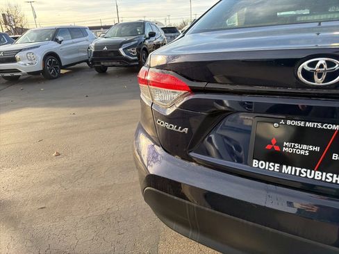 Used 2023 Toyota Corolla LE image 5