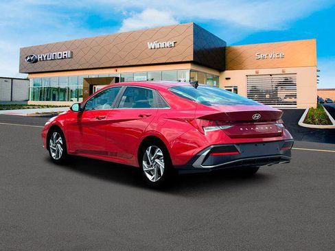 New 2025 Hyundai Elantra Limited image 5