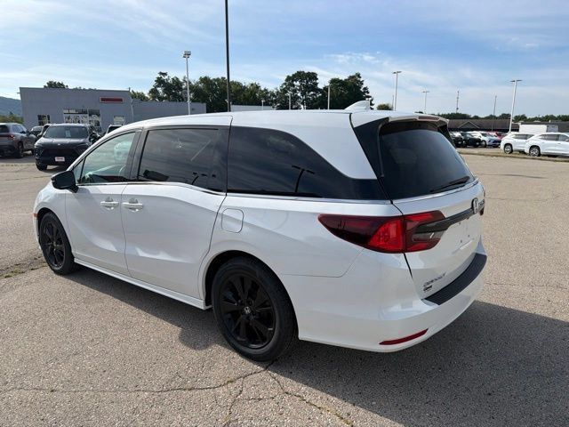 Used 2023 Honda Odyssey Sport image 3