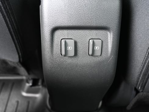 Certified 2023 Nissan Kicks SV image 15