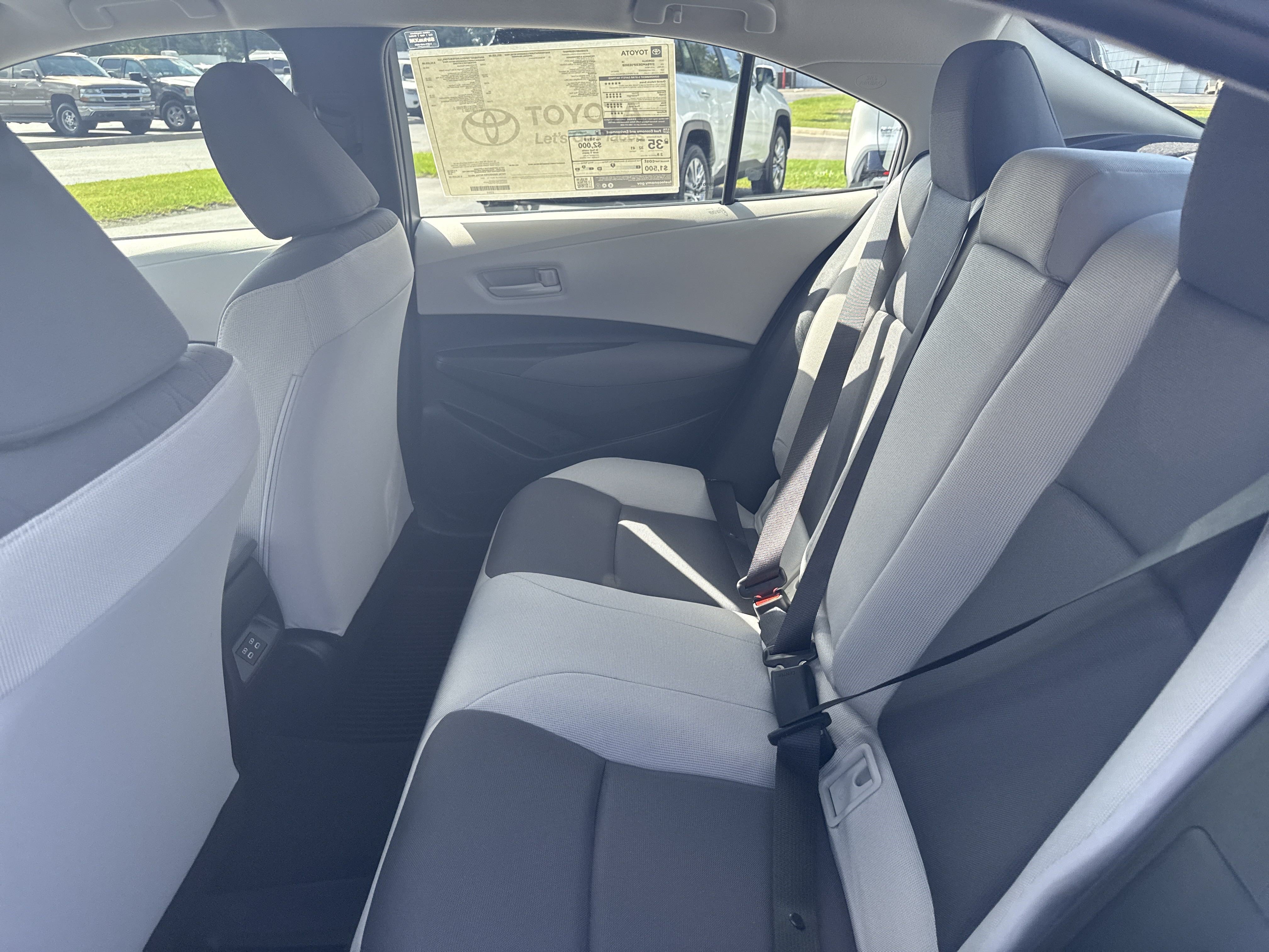 Used 2025 Toyota Corolla LE FWD image 23