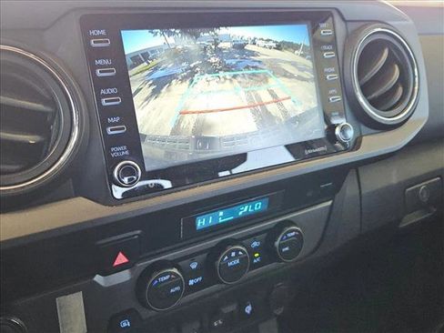 Used 2023 Toyota Tacoma TRD Sport image 11