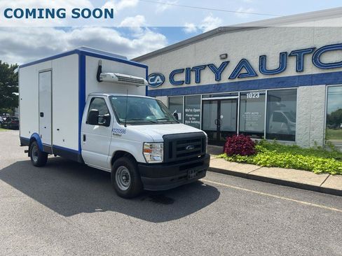 Used 2023 Ford E-350 and Econoline 350 Super Duty w/ Power Windows & Locks Group RWD image 1