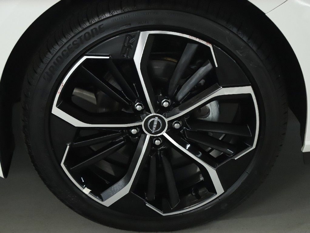 Certified 2025 Nissan Altima 2.5 SR AWD/4WD image 10