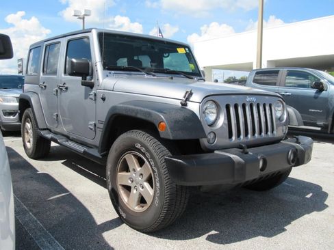 Used 2018 Jeep Wrangler Unlimited Sport S AWD/4WD image 1