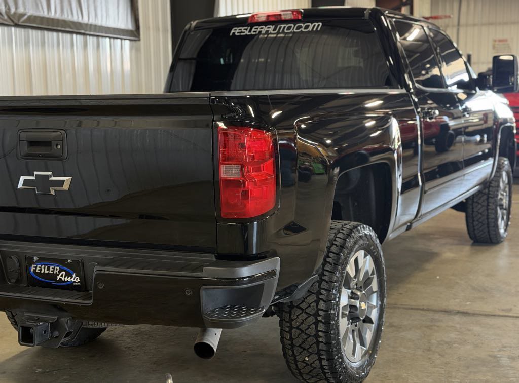 Used 2016 Chevrolet Silverado 2500 LT w/ Midnight Edition AWD/4WD image 14