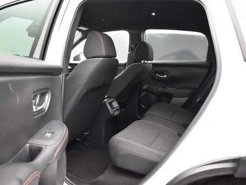 Used 2025 Honda HR-V Sport image 15