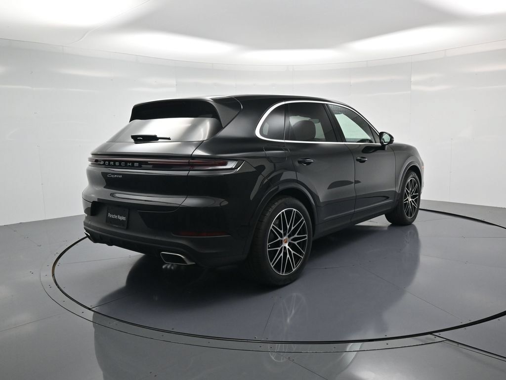 Certified 2026 Porsche Cayenne AWD/4WD image 30