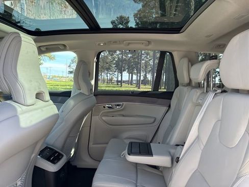 New 2026 Volvo XC90 T8 Ultra w/ Protection Package Premier AWD/4WD image 22