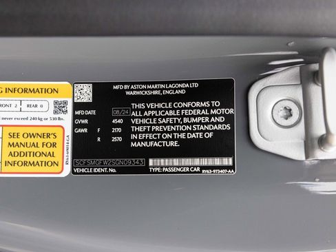 Used 2025 Aston Martin V8 Vantage Coupe image 66