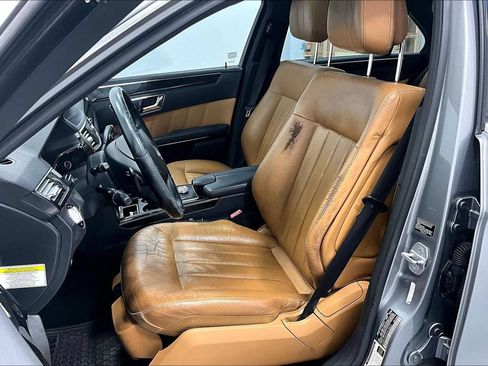 Used 2010 Mercedes-Benz E 350 Sedan image 24