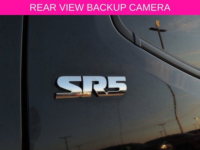 Used 2023 Toyota Tacoma SR5 AWD/4WD image 12