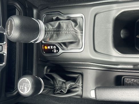 New 2025 Jeep Gladiator Sport image 27