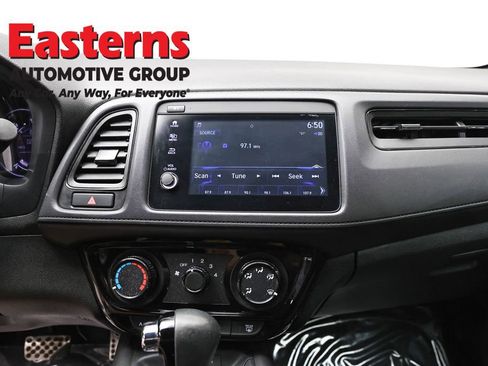 Used 2022 Honda HR-V Sport image 12