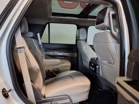 Used 2019 Ford Expedition Limited w/ Equipment Group 302A image 12