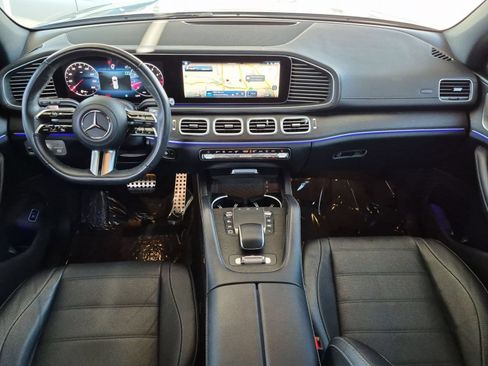 Used 2025 Mercedes-Benz GLS 580 4MATIC image 24