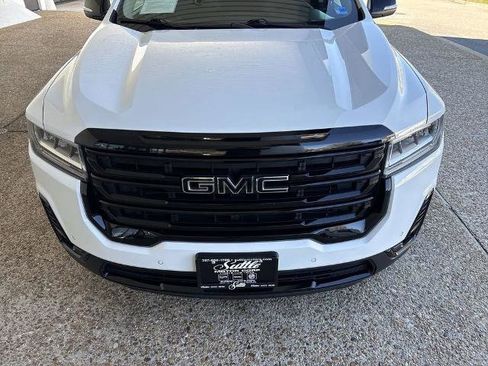 Certified 2023 GMC Acadia SLT w/ Elevation Edition AWD/4WD image 32