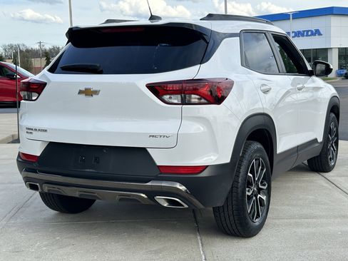 Used 2023 Chevrolet TrailBlazer ACTIV w/ Sun and Liftgate Package image 7