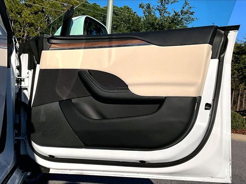 Used 2022 Tesla Model S image 21