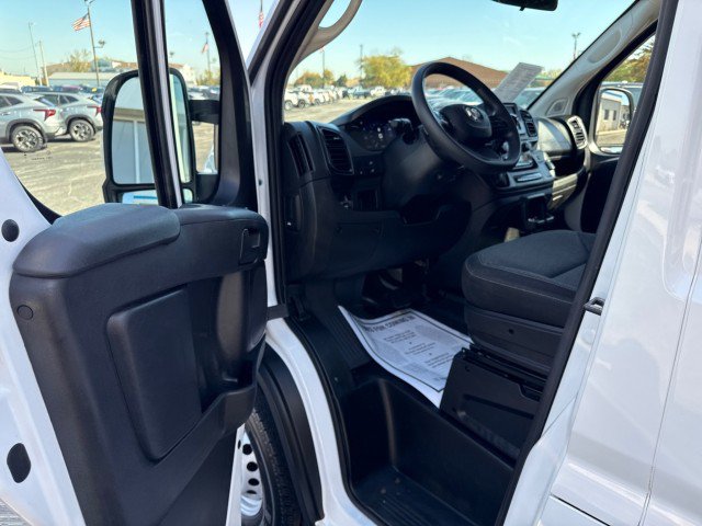 Used 2025 RAM ProMaster 2500 w/ U-Haul Equipment Group FWD image 13